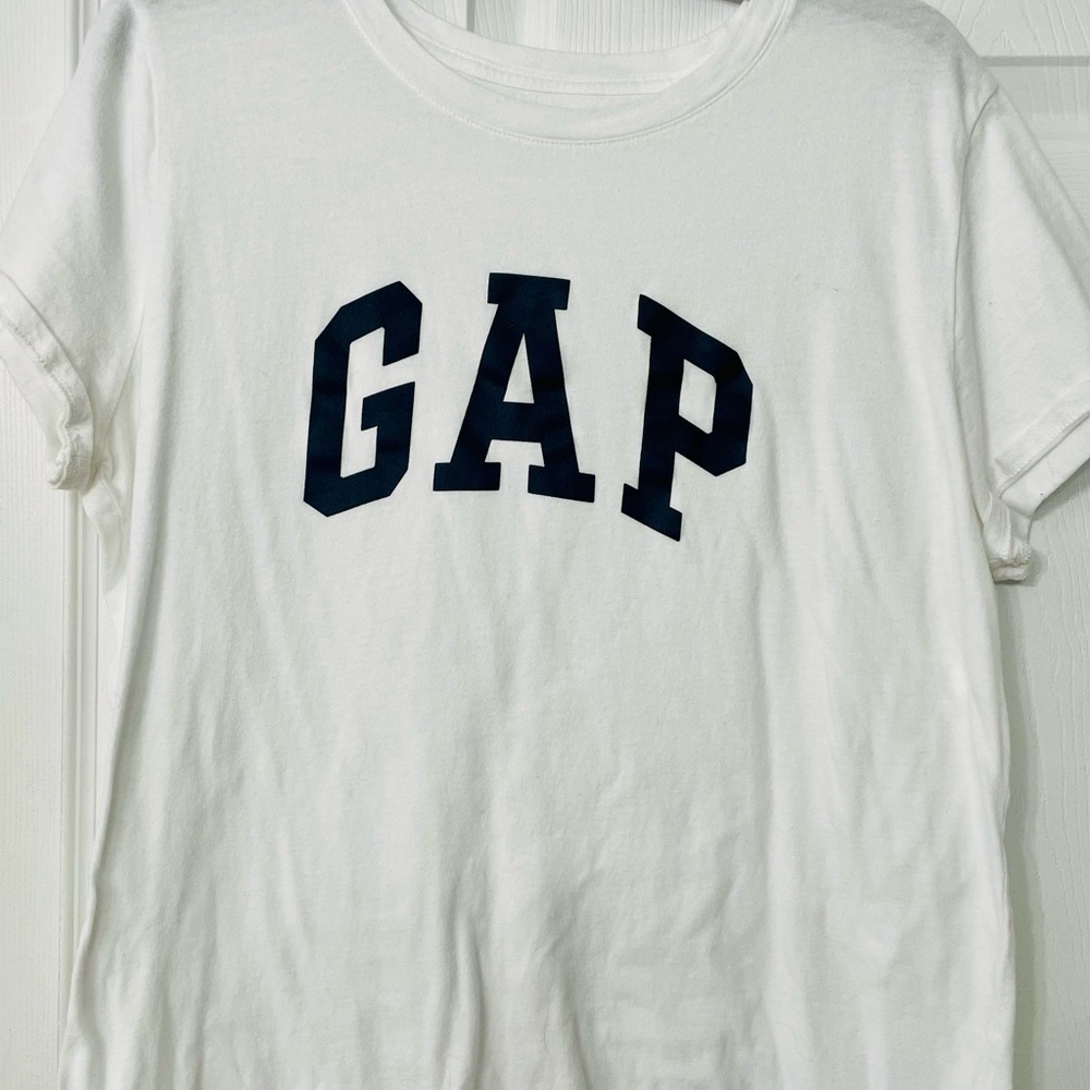 GAP Women’s White Tee with Black Gap Logo